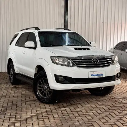 TOYOTA HILUX SW4 3.0 SRV 4X4 16V TURBO INTERCOOLER DIESEL 4P AUTOMÁTICO