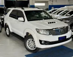 TOYOTA HILUX SW4 3.0 SRV 4X4 16V TURBO INTERCOOLER DIESEL 4P AUTOMÁTICO TOYOTA HILUX SW4 3.0 SRV 4X4 16V TURBO INTERCOOLER DIESEL 4P AUTOMÁTICO