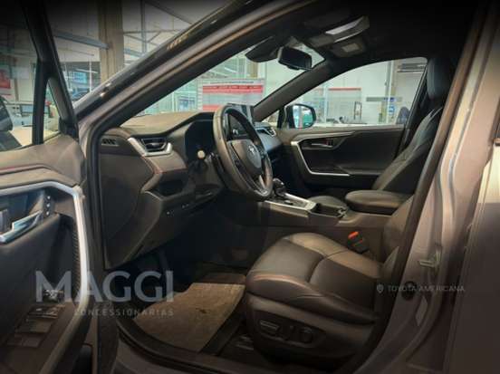 TOYOTA-RAV4-2024
