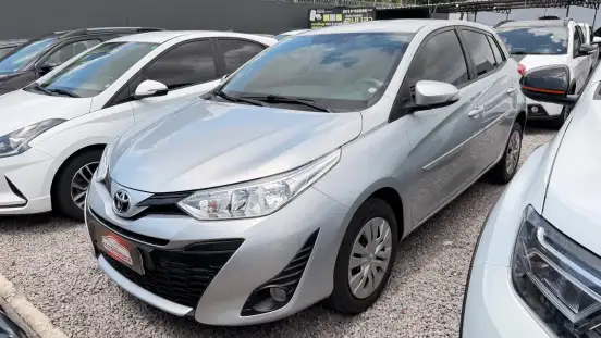 TOYOTA-YARIS-2019