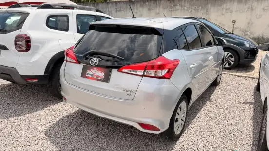 TOYOTA-YARIS-2019