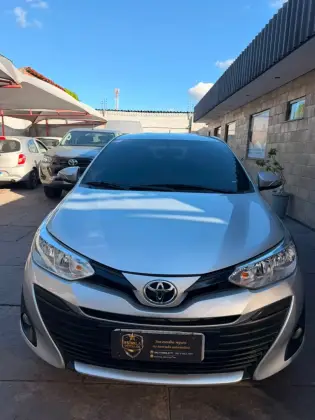 TOYOTA YARIS 1.5 16V FLEX SEDAN XL PLUS TECH MULTIDRIVE TOYOTA YARIS 1.5 16V FLEX SEDAN XL PLUS TECH MULTIDRIVE