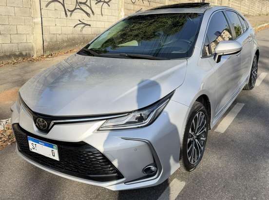 TOYOTA-COROLLA-2024