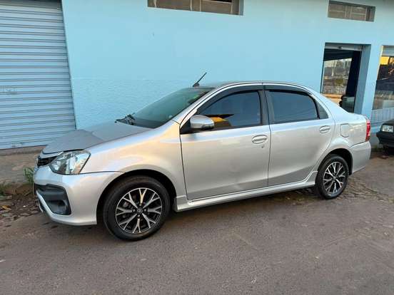 TOYOTA-ETIOS-1.5 PLATINUM SEDAN 16V FLEX 4P AUTOMÁTICO TOYOTA-ETIOS-2017