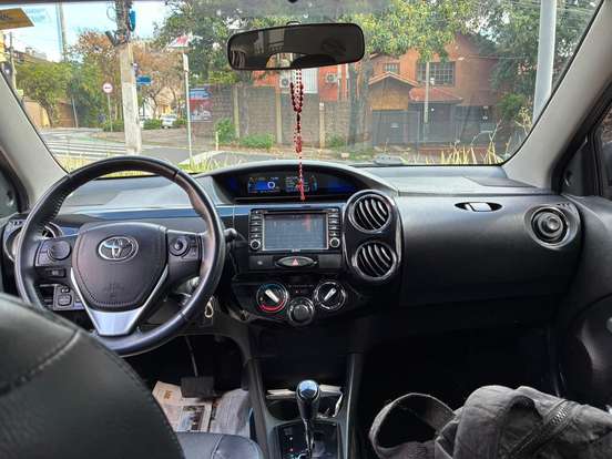 TOYOTA-ETIOS-1.5 PLATINUM SEDAN 16V FLEX 4P AUTOMÁTICO TOYOTA-ETIOS-2017