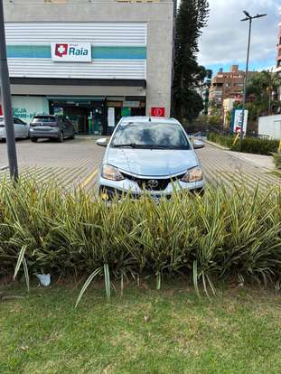 TOYOTA-ETIOS-2017