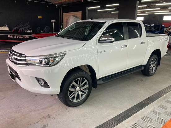 TOYOTA-HILUX-2.8 SRX 4X4 CD 16V DIESEL 4P AUTOMÁTICO TOYOTA-HILUX-2016