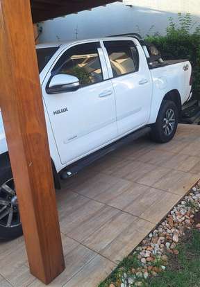 TOYOTA-HILUX-2017