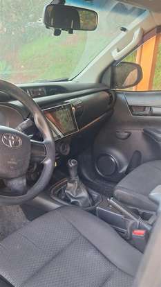 TOYOTA-HILUX-2017
