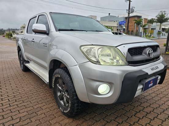 TOYOTA-HILUX-2010