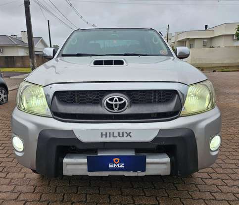 TOYOTA-HILUX-2010