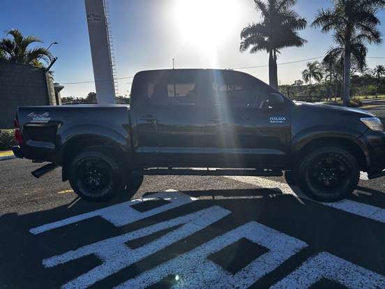 TOYOTA-HILUX-3.0 SRV 4X4 CD 16V TURBO INTERCOOLER DIESEL 4P AUTOMÁTICO TOYOTA-HILUX-2011