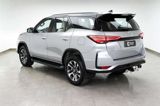 TOYOTA-HILUX SW4-2021