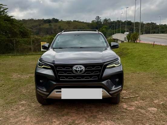 TOYOTA-HILUX SW4-2.8 D-4D TURBO DIESEL SRX 7L 4X4 AUTOMÁTICO TOYOTA-HILUX SW4-2021