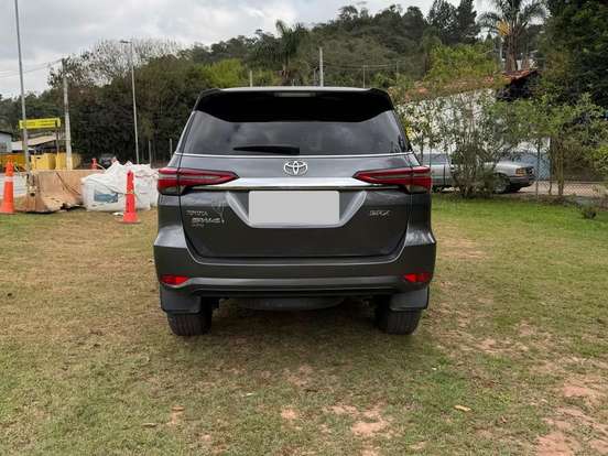 TOYOTA-HILUX SW4-2.8 D-4D TURBO DIESEL SRX 7L 4X4 AUTOMÁTICO TOYOTA-HILUX SW4-2021