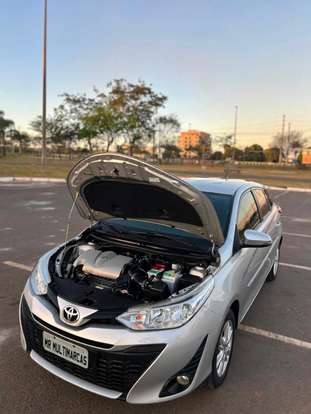 TOYOTA-YARIS-2018