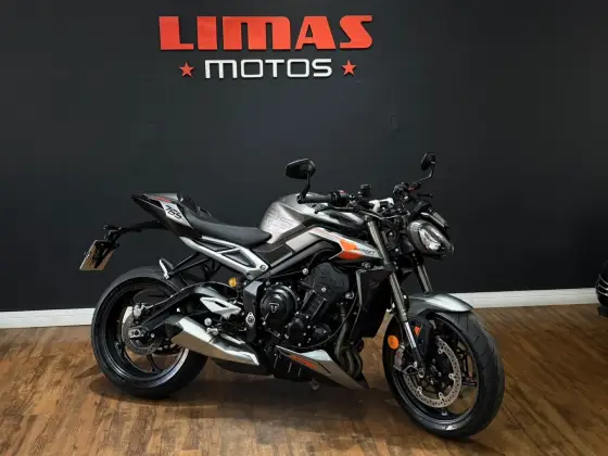 TRIUMPH STREET TRIPLE 765 RS 