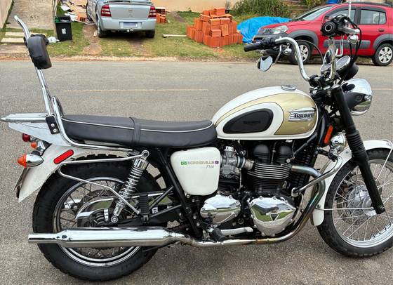 TRIUMPH BONNEVILLE T 100 865 