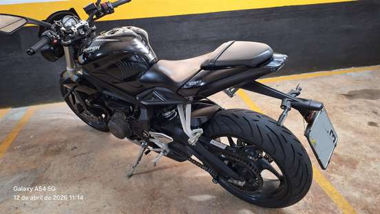 TRIUMPH-STREET TRIPLE 765 S-2018