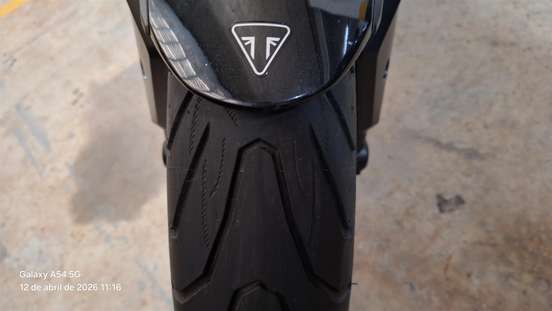 TRIUMPH-STREET TRIPLE 765 S-2018