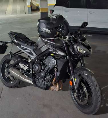 TRIUMPH-STREET TRIPLE R ABS-2023