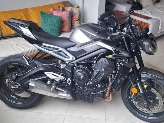 TRIUMPH-STREET TRIPLE R ABS TRIUMPH-STREET TRIPLE R ABS-2023
