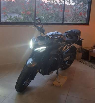 TRIUMPH-STREET TRIPLE R ABS-2023