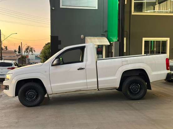 VOLKSWAGEN-AMAROK-2013