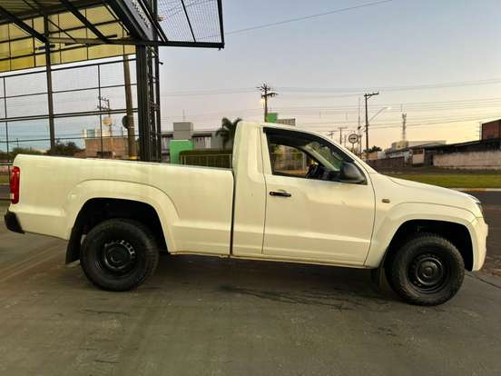 VOLKSWAGEN-AMAROK-2013