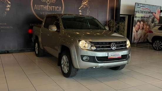 VOLKSWAGEN-AMAROK-2015