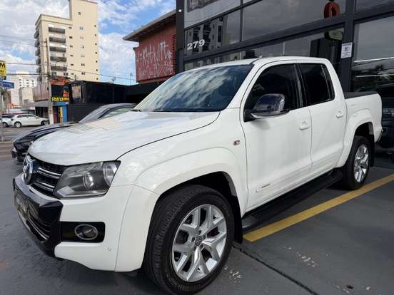 VOLKSWAGEN-AMAROK-2015