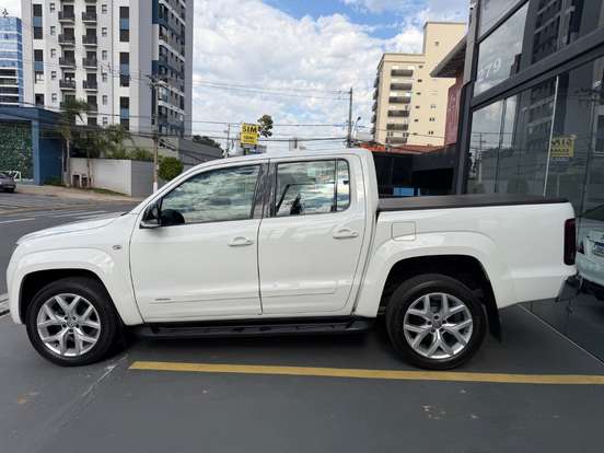 VOLKSWAGEN-AMAROK-2.0 HIGHLINE 4X4 CD 16V TURBO INTERCOOLER DIESEL 4P AUTOMÁTICO VOLKSWAGEN-AMAROK-2015