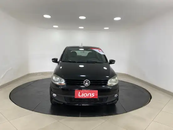 VOLKSWAGEN-FOX-2014