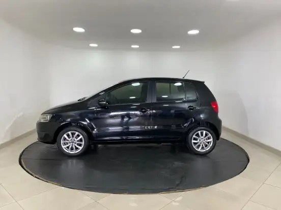 VOLKSWAGEN-FOX-1.0 MI 8V FLEX 4P MANUAL VOLKSWAGEN-FOX-2014