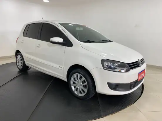 VOLKSWAGEN-FOX-1.0 MI 8V FLEX 4P MANUAL VOLKSWAGEN-FOX-2014