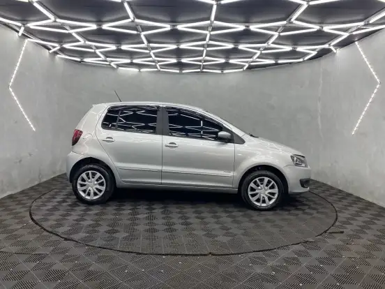 VOLKSWAGEN-FOX-1.0 MI 8V FLEX 4P MANUAL VOLKSWAGEN-FOX-2013