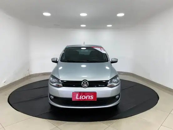 VOLKSWAGEN-FOX-2014