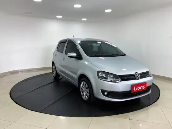 VOLKSWAGEN-FOX-2014