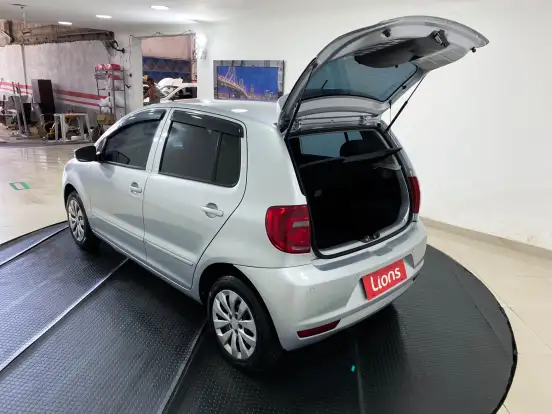 VOLKSWAGEN-FOX-1.0 MI BLUEMOTION 8V FLEX 4P MANUAL VOLKSWAGEN-FOX-2014