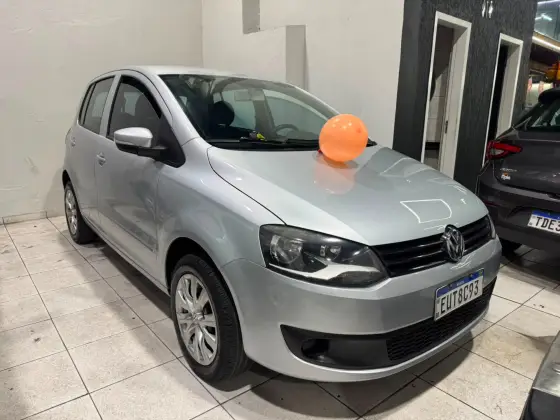 VOLKSWAGEN FOX 1.6 MI 8V FLEX 4P AUTOMATIZADO VOLKSWAGEN FOX 1.6 MI 8V FLEX 4P AUTOMATIZADO