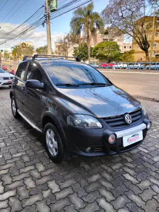 VOLKSWAGEN FOX 1.6 MI 8V FLEX 4P MANUAL VOLKSWAGEN FOX 1.6 MI 8V FLEX 4P MANUAL