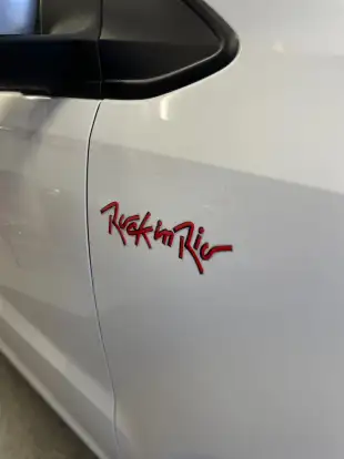 VOLKSWAGEN-FOX-2015