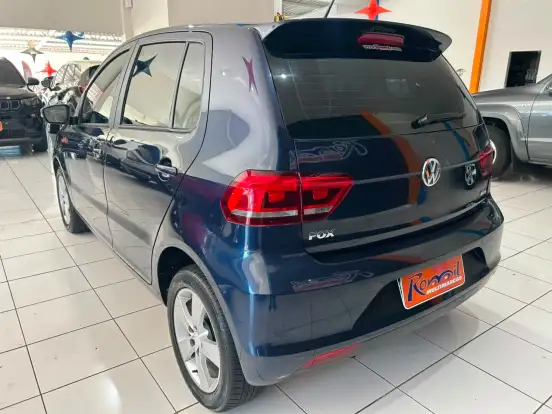 VOLKSWAGEN-FOX-1.6 MI ROCK IN RIO 8V FLEX 4P MANUAL VOLKSWAGEN-FOX-2015