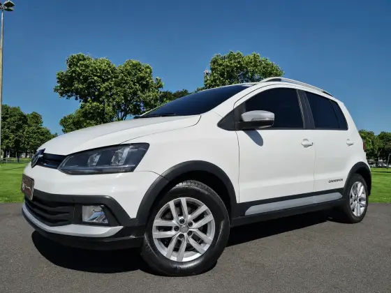 VOLKSWAGEN FOX 1.6 MSI HIGHLINE 16V FLEX 4P AUTOMATIZADO VOLKSWAGEN FOX 1.6 MSI HIGHLINE 16V FLEX 4P AUTOMATIZADO