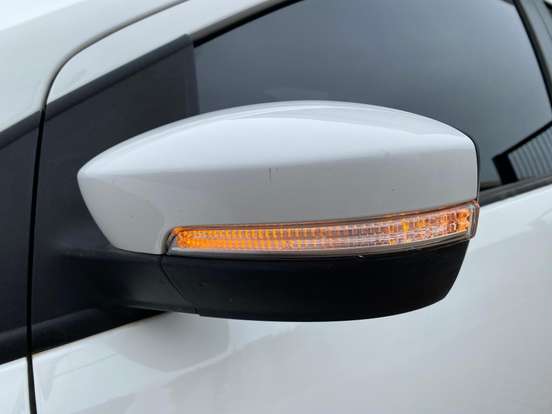 VOLKSWAGEN-FOX-2013