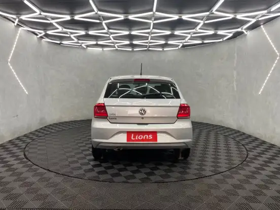 VOLKSWAGEN-GOL-2021