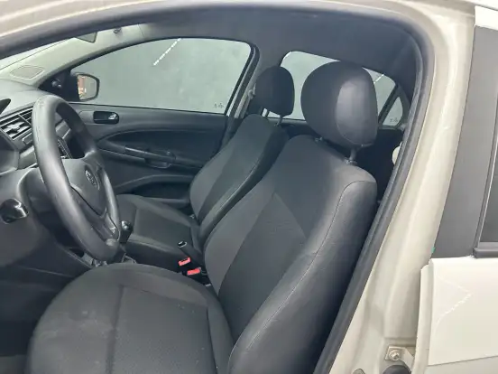 VOLKSWAGEN-GOL-2022