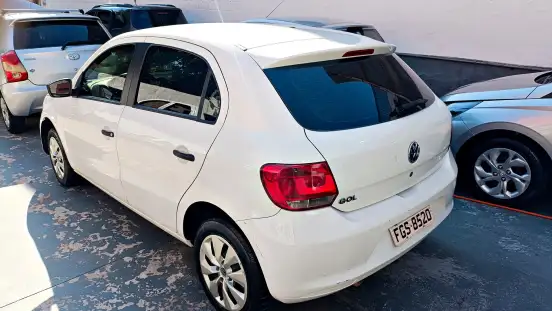 VOLKSWAGEN-GOL-2013