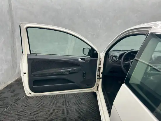 VOLKSWAGEN-GOL-2015