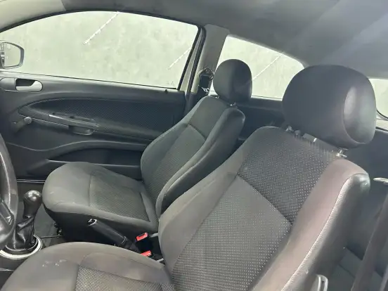 VOLKSWAGEN-GOL-2015